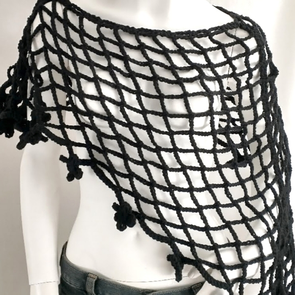 🎼 SOLD Poncho Cape Cover up Handmade Wrap - Picture 2 of 4